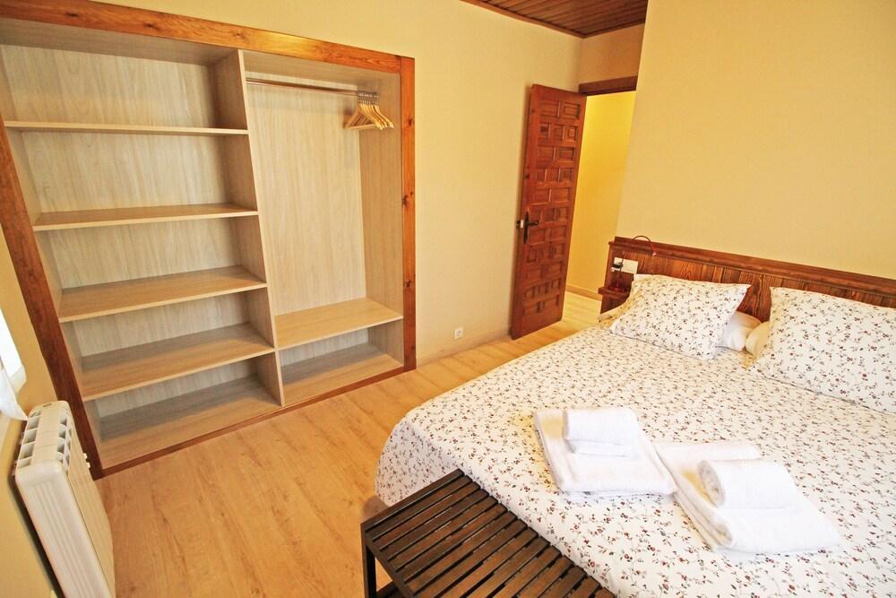 Snoe Apartamentos Mont Romies Plaza Salardú Buitenkant foto